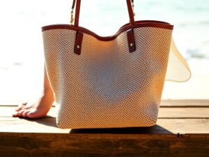 Must-Have Summer Accessory: This Chic Bag Redefines Beach Style!