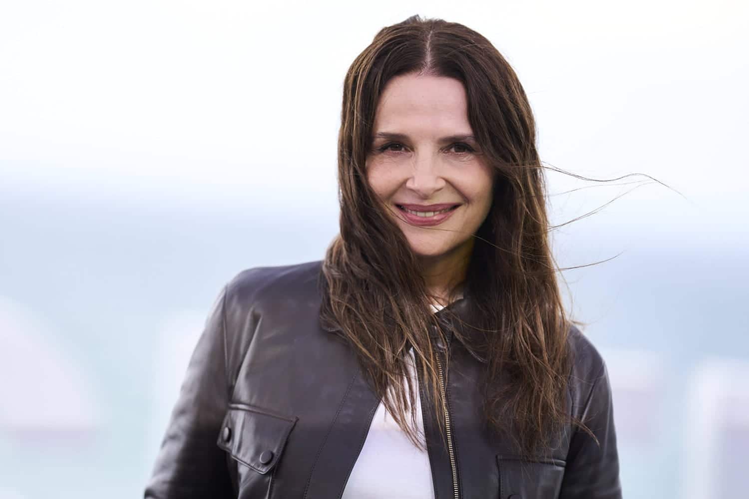 Juliette Binoche Shocks With Bold Red Carpet Look, Breaks Glamour Rules!