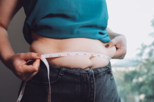 Fashion Alert: Experts Warn Against This Trouser Style That Makes You Feel Bloated!