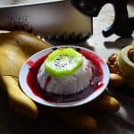 Halloween Cyclops-Eye Panna Cotta: How to Make the Spookiest Dessert