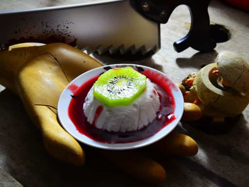 Halloween Cyclops-Eye Panna Cotta: How to Make the Spookiest Dessert